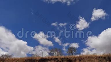 肯尼亚茨沃公园的萨凡纳景观，天空与云，